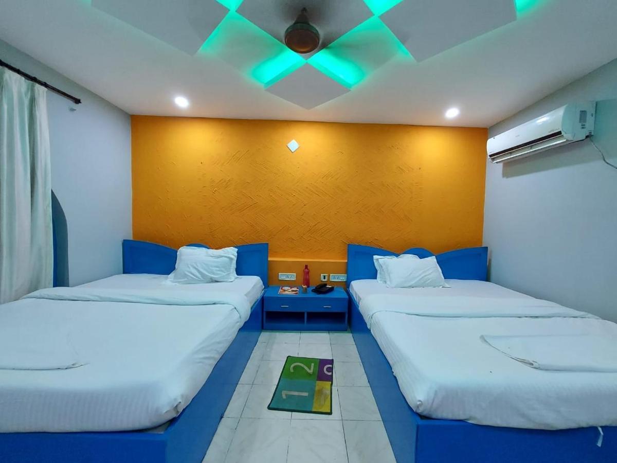 Megha Beach Resort - Sea View 만다르모니 외부 사진