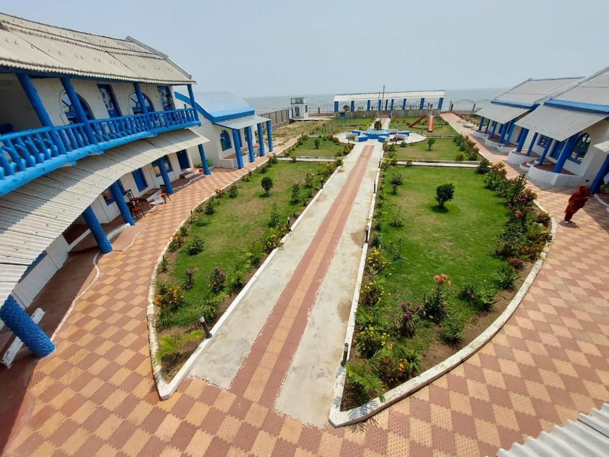 Megha Beach Resort - Sea View 만다르모니 외부 사진